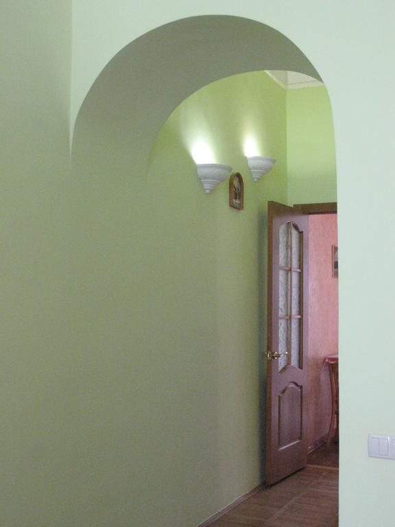Апартаменти Flat On Sheptytskykh Львів Екстер'єр фото