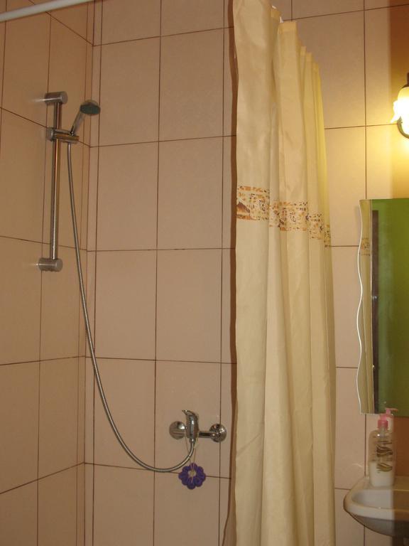 Апартаменти Flat On Sheptytskykh Львів Екстер'єр фото