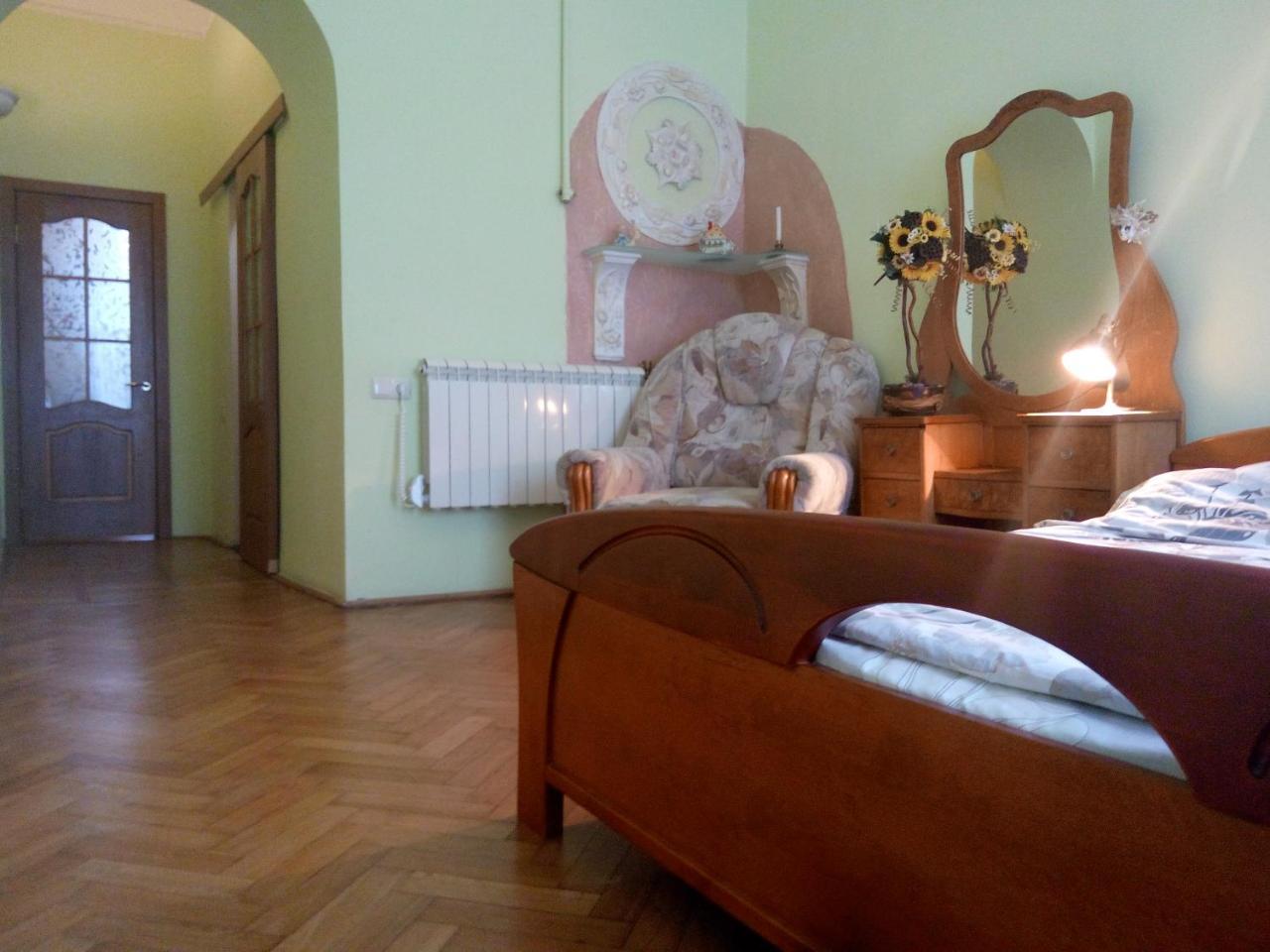 Апартаменти Flat On Sheptytskykh Львів Екстер'єр фото