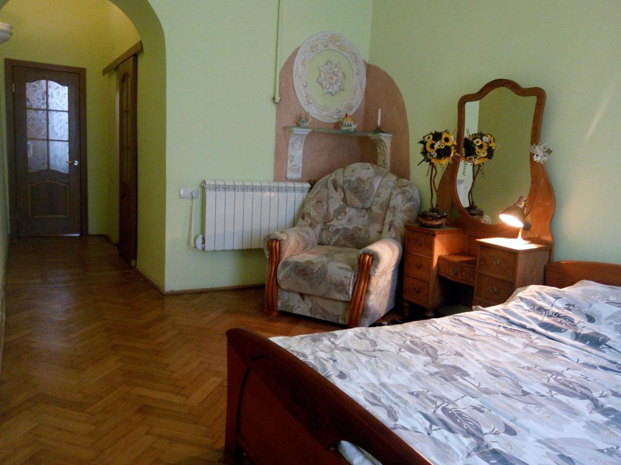 Апартаменти Flat On Sheptytskykh Львів Екстер'єр фото
